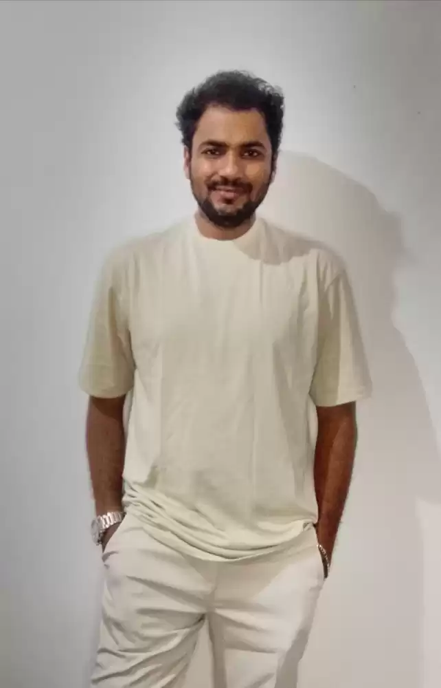 ගම්පහ උසස්පෙළ පාසල් රසායන විද්‍යා ගුරුවරයකු විසින් මෙහෙය වන තනි හා