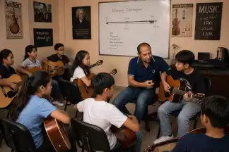 GUITAR, ORGAN, VIOLIN, PIANO CLASSES
