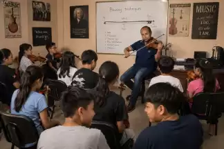 GUITAR, VIOLIN, ORGAN, PIANO CLASSES