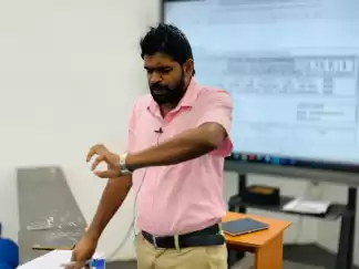මාස හතරෙන් Spoken English